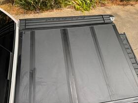 448227rb Bak Industries Bakflip Mx4 Folding Tonneau Cover For 2019-2024 Ram 1500 5ft 7 Inch Bed With Rambox