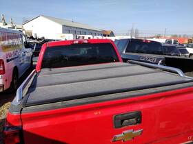 147.gm8m18 Chevrolet Truck Local Pickup Only Silvrdo15 2018 Topper/tonneau 2762856