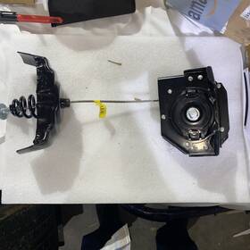 924517 Chevy Gmc Cadillac Suburban Avalanche Tahoe Yukon Caddy Escalade Spair Tire Winch 01/18