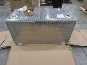 91753 Dee Zee 108 Gallon Aluminum Brite Tread Retangular Fuel Transfer Tank