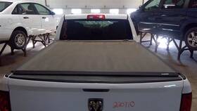147.ch8m14 Dodge Truck Local Pickup Only Ram 1500 2014 Topper/tonneau 1417421