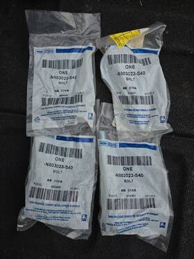 N803023-s40 Ford N802287s100 Bolts Pickup Bed