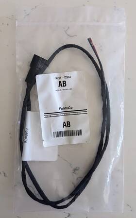 Nz6t-12663 Ford Oem Flexbed 12v Bed Accessory Connector Wiring Assembly