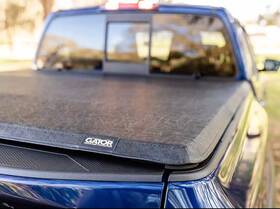 61513 Gator Covers Sfx Soft Tri-fold Tonneau Cover Fits 2022-2024 Nissan Frontier 5ft Bed