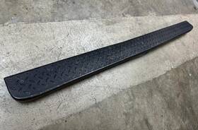 88962308 General Motors 2004-2012 Chevy Colorado Tailgate Cap P/n Used Rough But Cheap Oem Gm