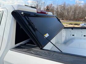 19434572 Gm New Oem Gmc Sierra Chevy Silverado 19-26 Hard Flip Up Tonneau Cover Long Bed