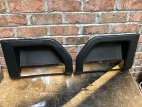 84721916 Gm Bed Steps - Pair 2020-2024 Chevy Silverado/gmc Sierra 2500/3500