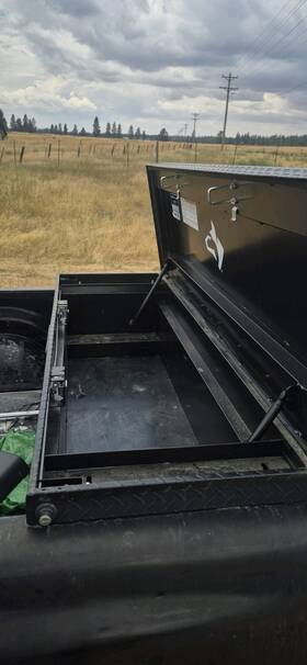 999t2-wq300s1 Husky Truck Tool Box-tool Box - Crew Cab And King Nissan Oem Accessories