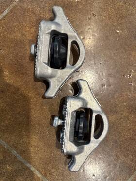 93126-9buoa Nissan 2005-2024 Titan / Frontier Bed Tie Down Cleats Oem Set Of Two