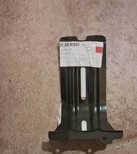 Toyota 656830c030 Oem 2022-2026 Tundra Rear Center Truck Bed Brace Part # 65683-0c030 New