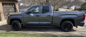 Pt954-34224 Toyota Genuine Hard Tri-fold Tonneau Cover Designed For A 6.5-foot Truck Bed