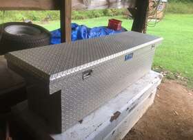 Uws 672078001090 69 Aluminum Inch Crossover Truck Tool Box For Full Size