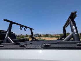 Dr09s-hd-dx-c12 Yakima Diamondback Hd Hard Tonneau Cover With Overhaul Rack